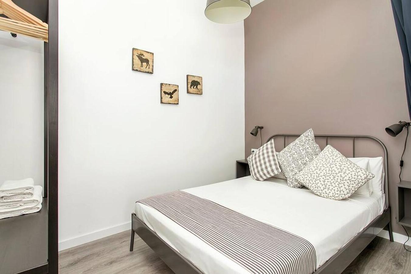 Cozy&New With Terrace Apartment Оспиталет де Лобрегат Екстериор снимка